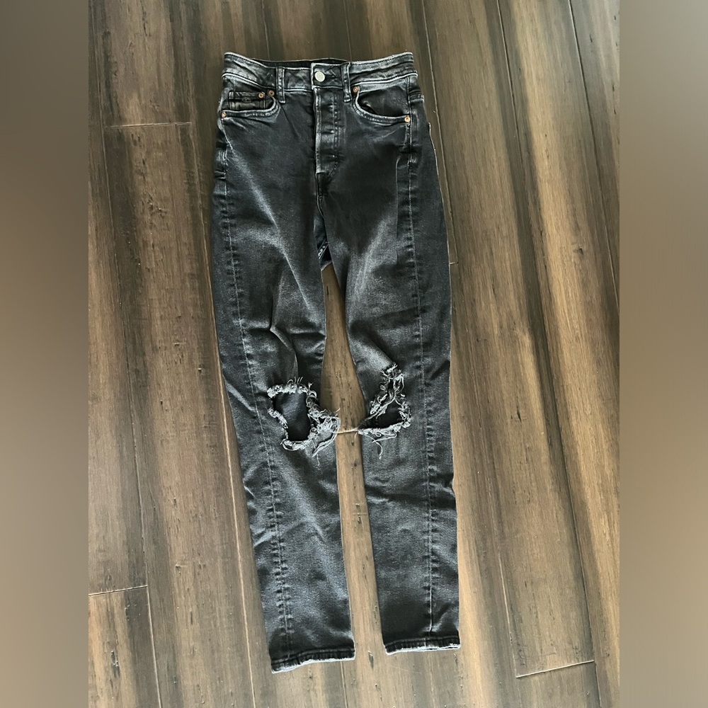 H&M Black skinny ripped jeans size 26